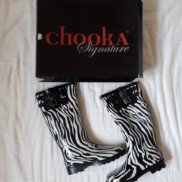 Chooka Women's Zebra Print Rain Boots - Picture 2 of 14